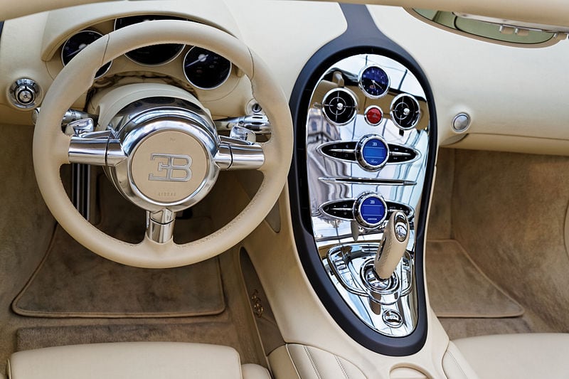 interior del bugatti veyron