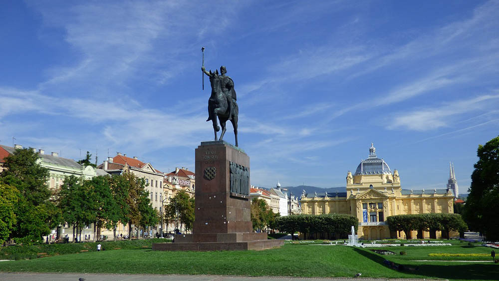estatua en Zagreb Croacia