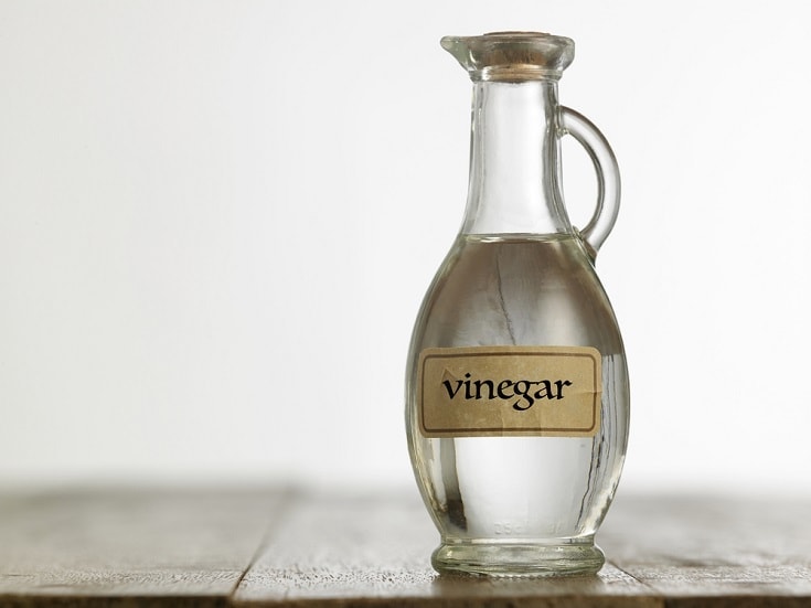 botella de vinagre blanco